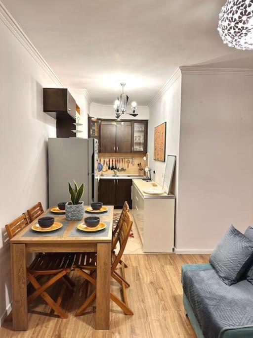 Family Living Tirana Apartment Екстериор снимка
